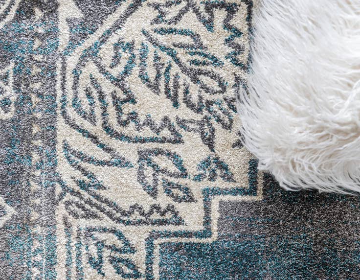 Detail image of 8' x 8' Delilah Round Rug