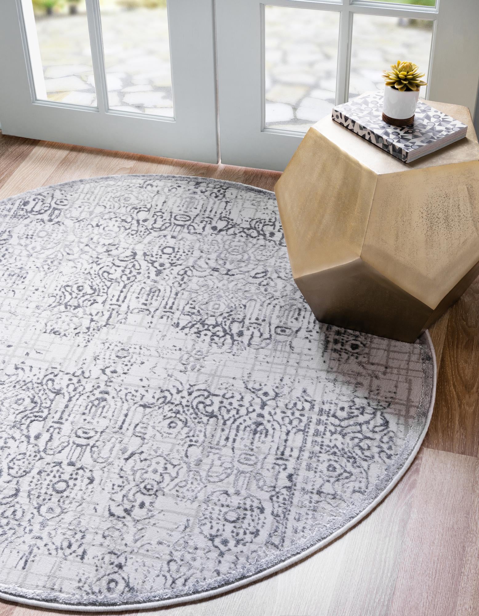 5' 3 x 5' 3 Derbyshire Round Rug