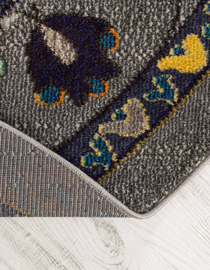 Detail image of 6' x 6' Washable Fleur Round Rug