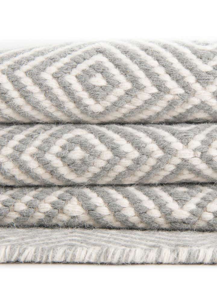 6' 1 x 6' 1 Hand Woven Geo Trellis Flatweave Round Rug