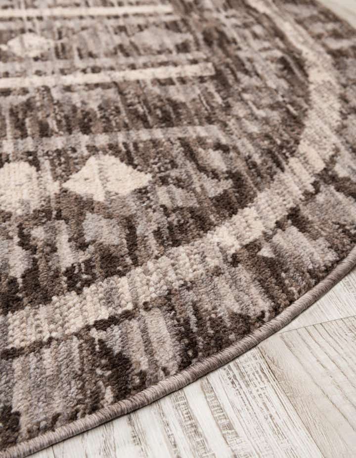 5' x 5' Grand Tradition Round Rug