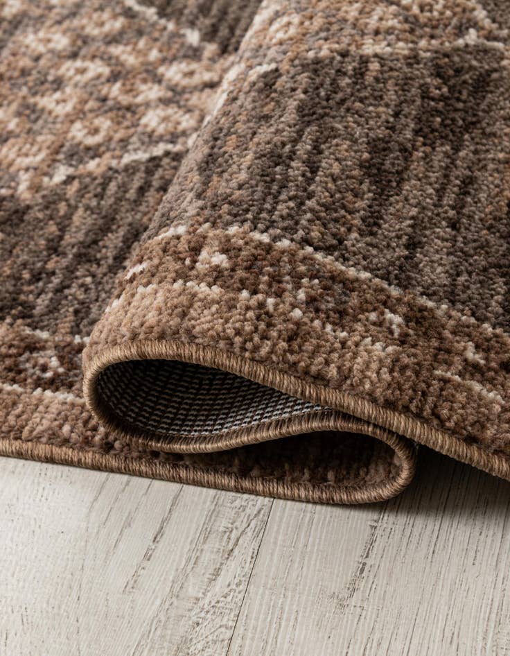 Detail image of 5' x 5' Grand Tradition Round Rug