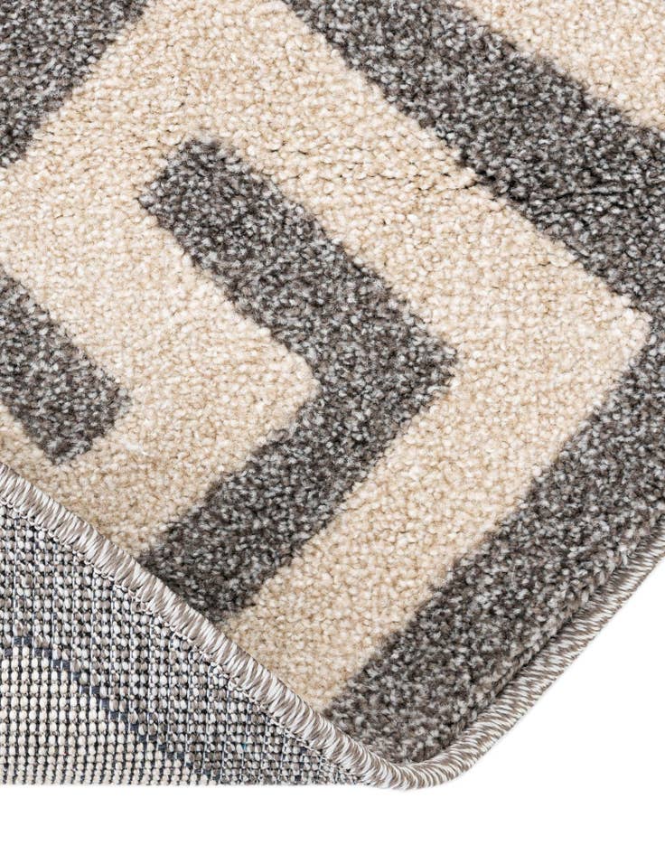 Detail image of 6' x 6' Greek Key Round Rug