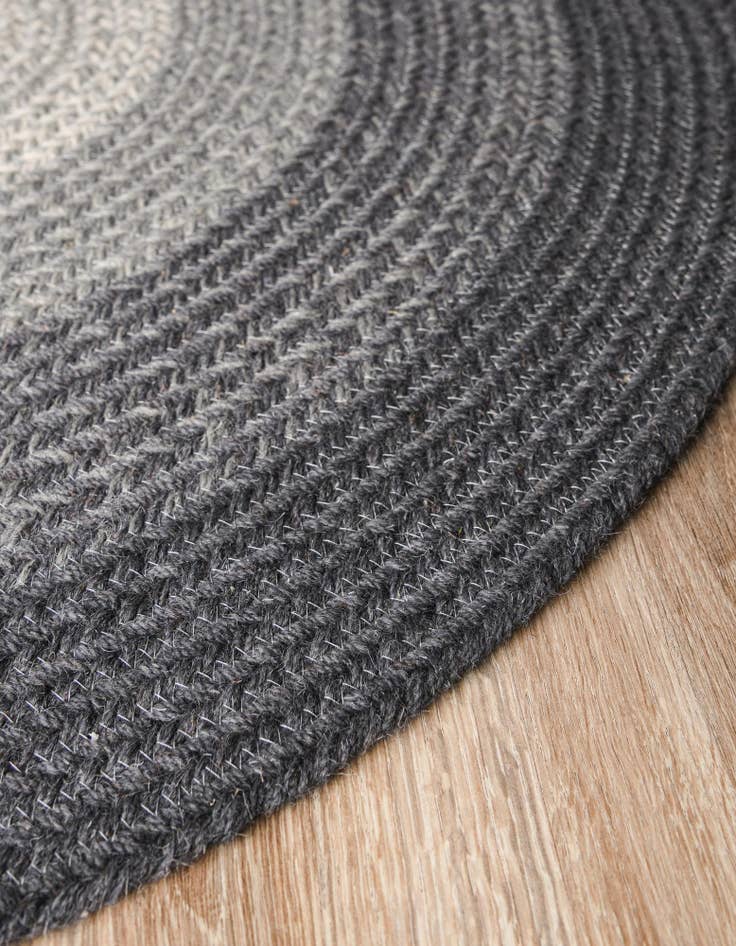Detail image of 5' 1 x 5' 1 Hand Braided Wool Round Rug