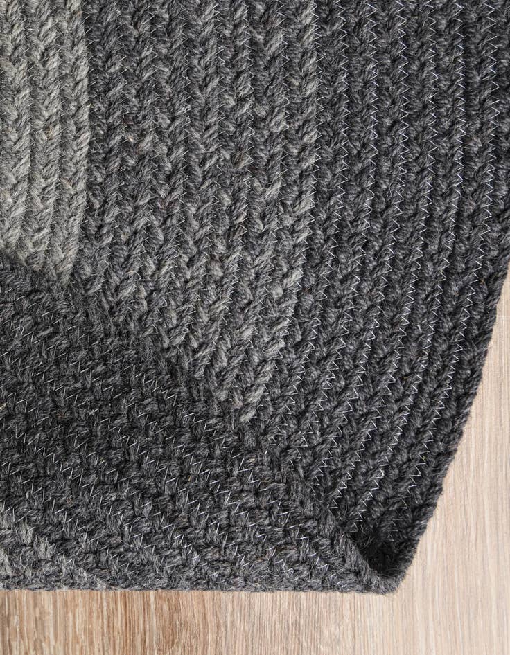 Detail image of 5' 1 x 5' 1 Hand Braided Wool Round Rug