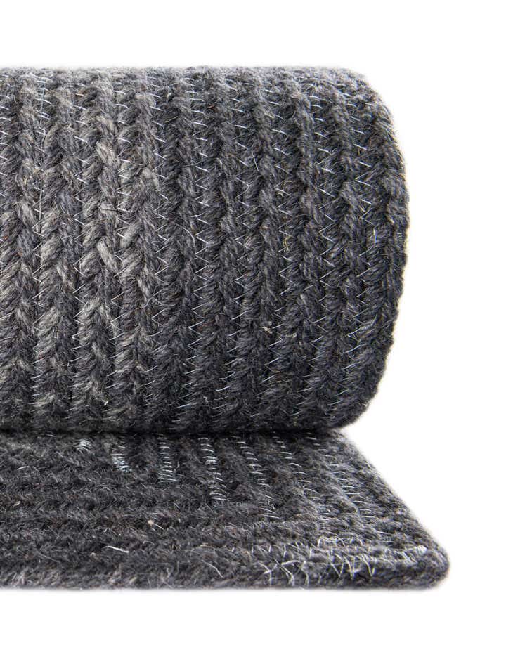 5' 1 x 5' 1 Hand Braided Wool Round Rug
