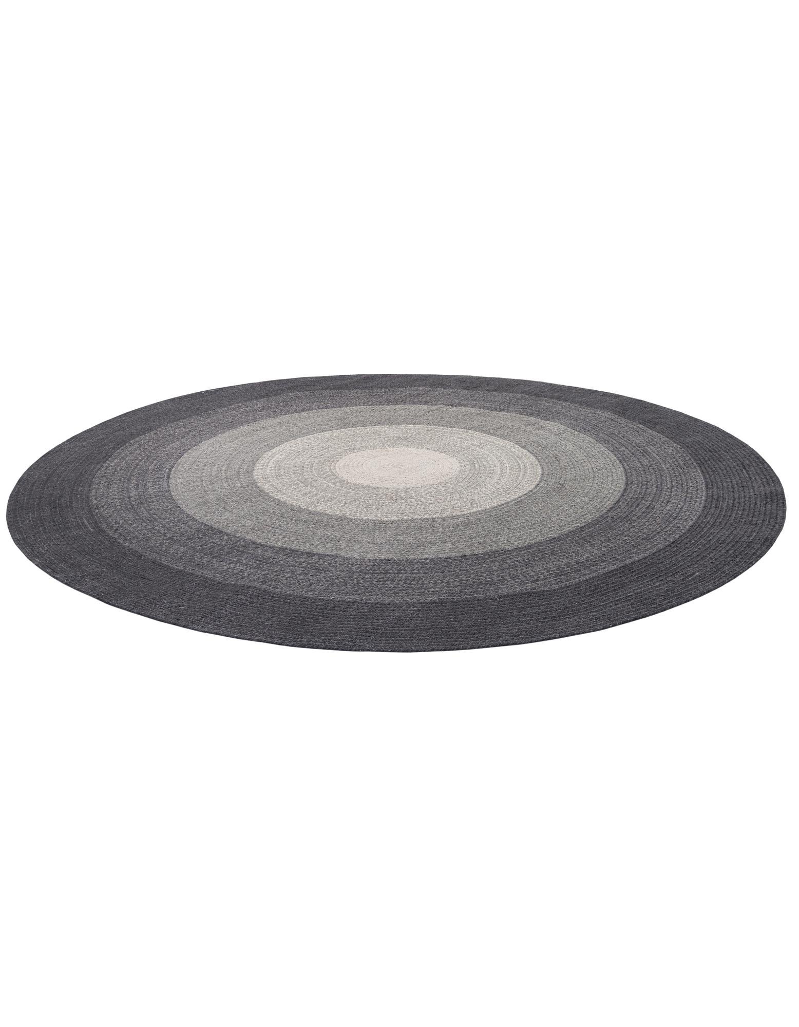 7' 10 x 7' 10 Handmade Hand Braided Wool Round Rug