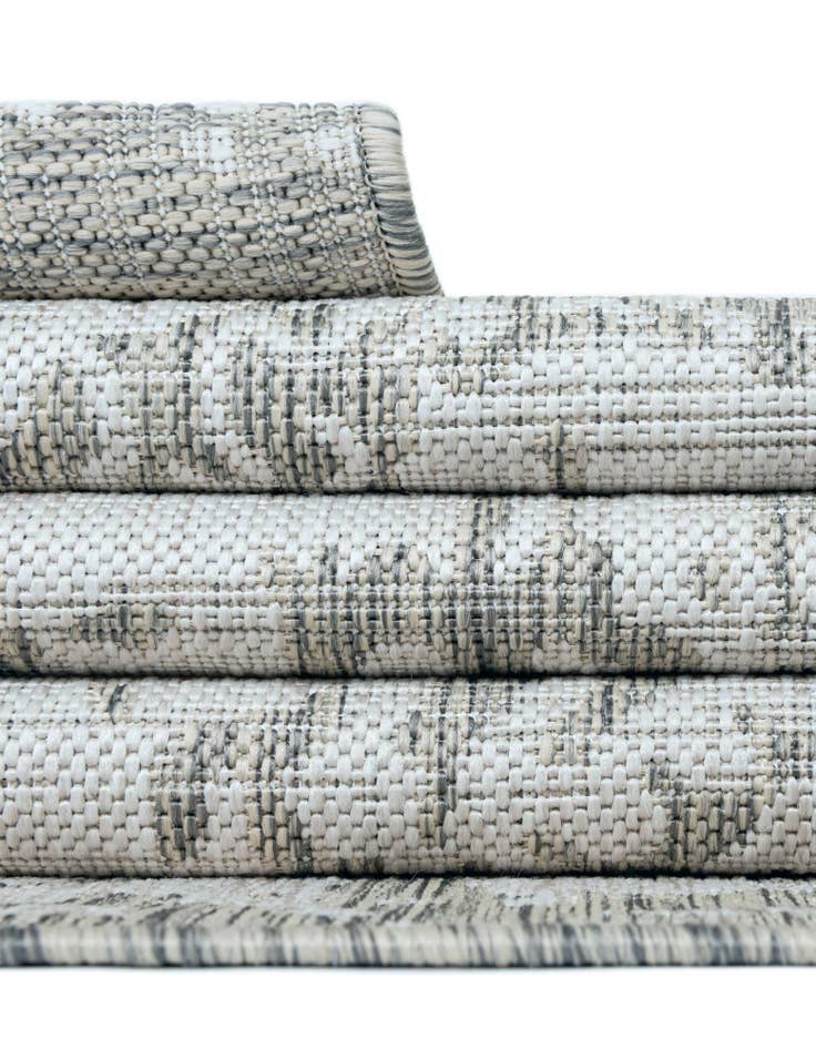 Detail image of 7' x 7' Easy-Clean Jill Zarin Indoor / Outdoor Round Rug