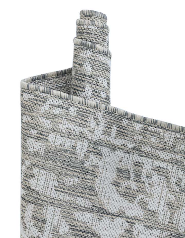 6' 7 x 6' 7 Easy-Clean Jill Zarin Dubai Indoor / Outdoor Round Rug