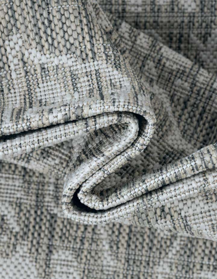 6' 7 x 6' 7 Easy-Clean Jill Zarin Dubai Indoor / Outdoor Round Rug