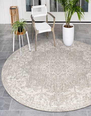 7' x 7' Easy-Clean Jill Zarin Indoor / Outdoor Round Rug