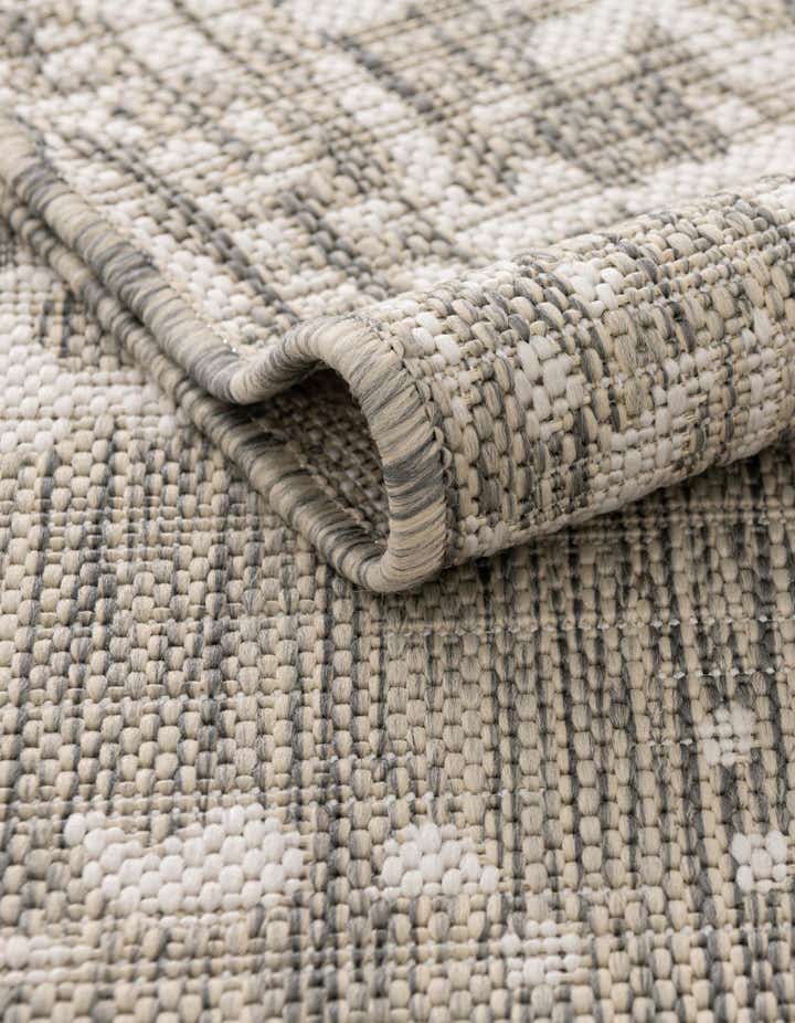 6' 7 x 6' 7 Easy-Clean Jill Zarin Dubai Indoor / Outdoor Round Rug