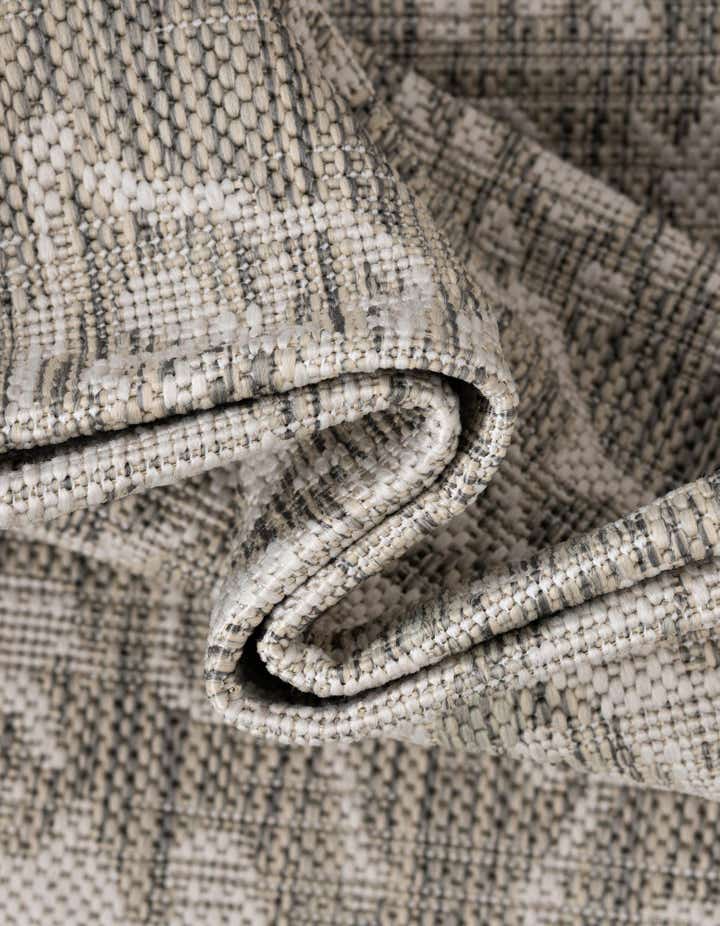 6' 7 x 6' 7 Easy-Clean Jill Zarin Dubai Indoor / Outdoor Round Rug