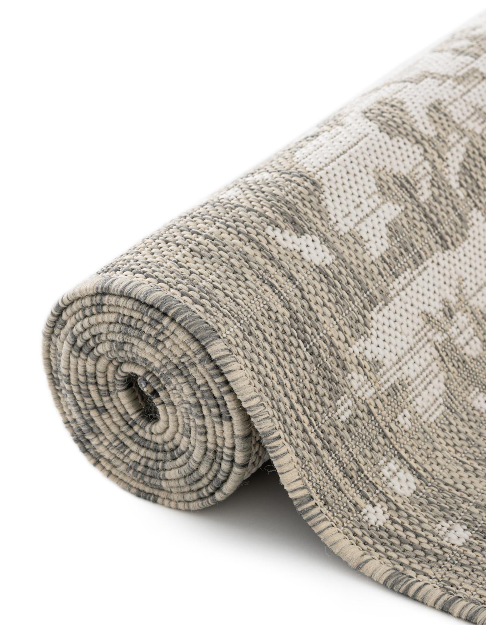10' 8 x 10' 8 Easy-Clean Jill Zarin Dubai Indoor / Outdoor Round Rug