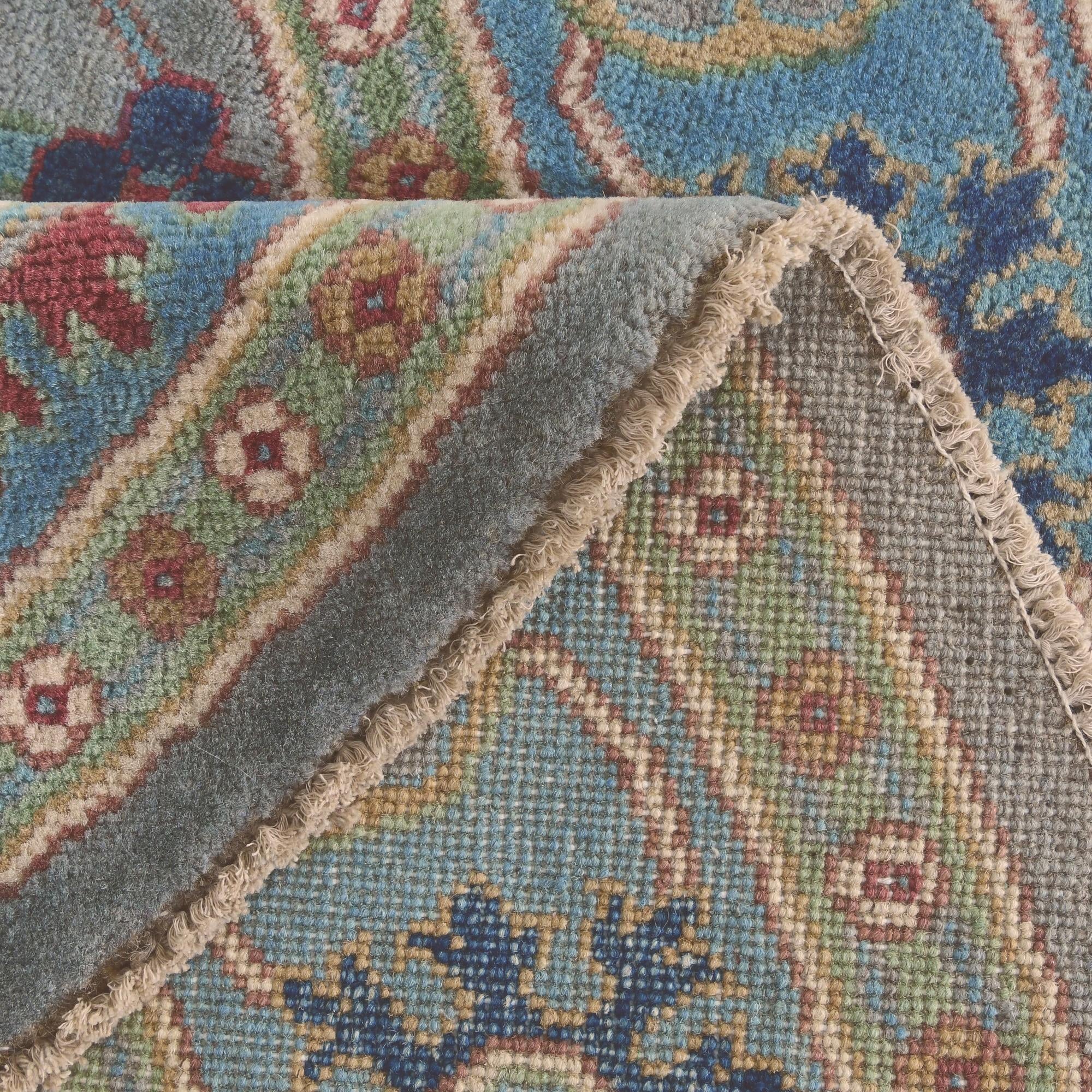 5' 9 x 5' 9 Hand Knotted Kazak Round Rug