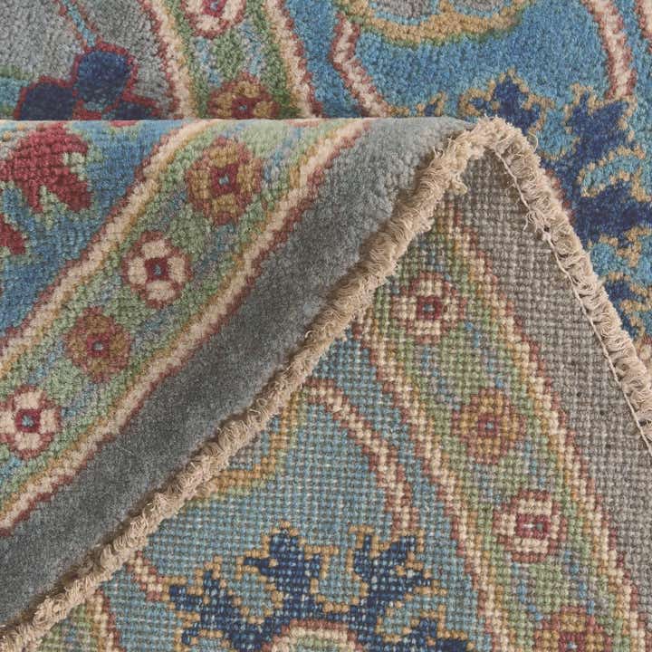 5' 9 x 5' 9 Hand Knotted Kazak Round Rug