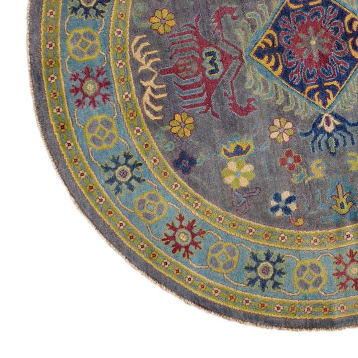 5' 9 x 5' 9 Hand Knotted Kazak Round Rug