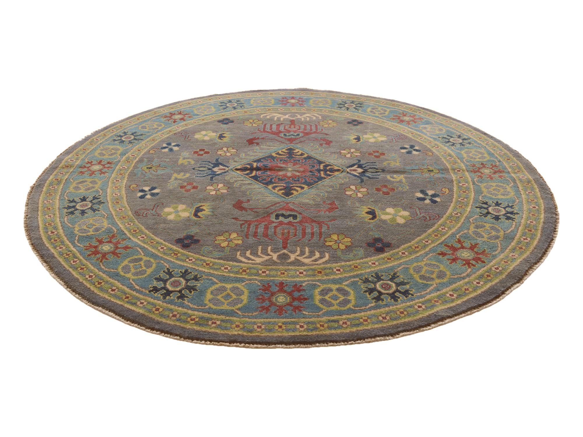 5' 9 x 5' 10 Hand Knotted Kazak Round Rug