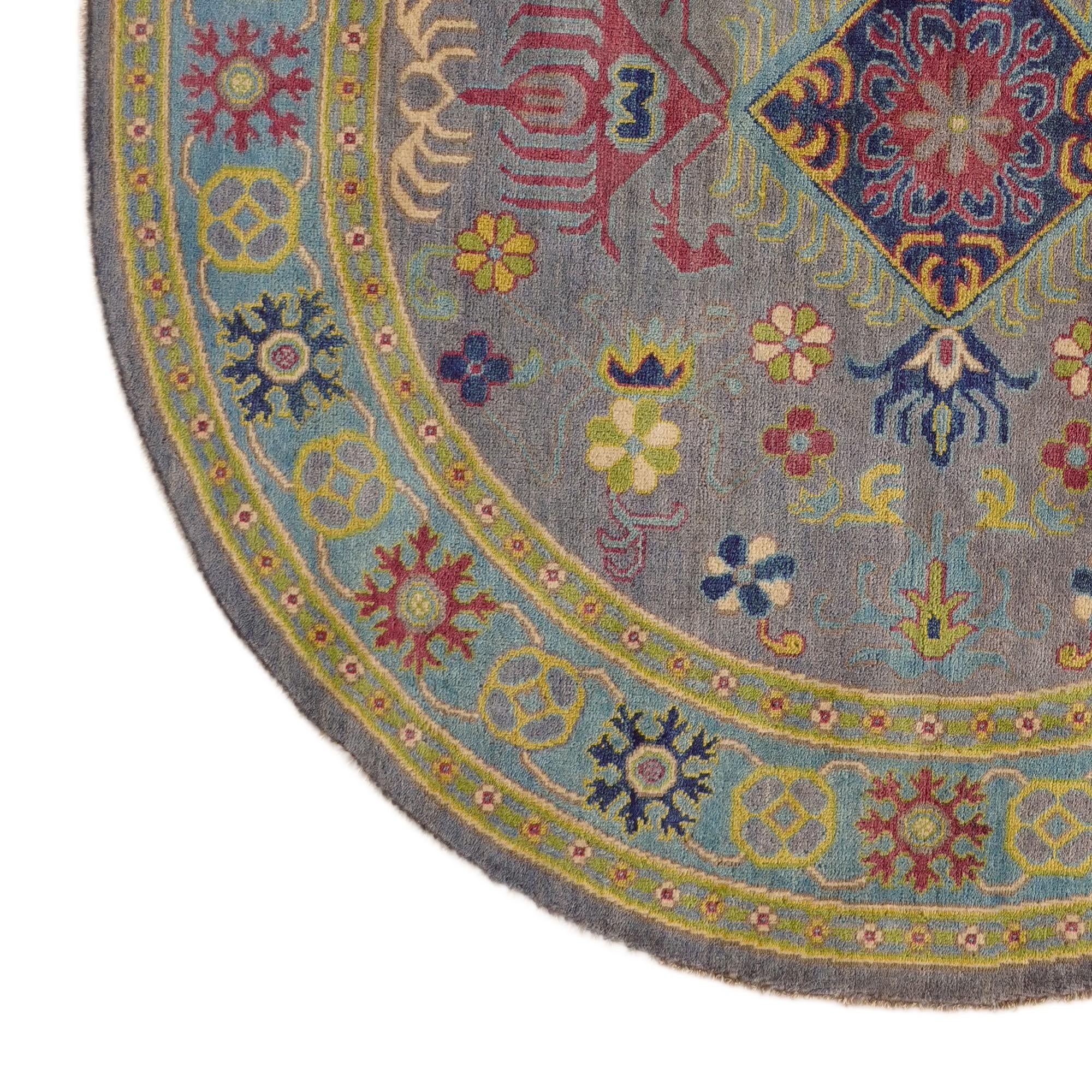 5' 9 x 5' 10 Hand Knotted Kazak Round Rug