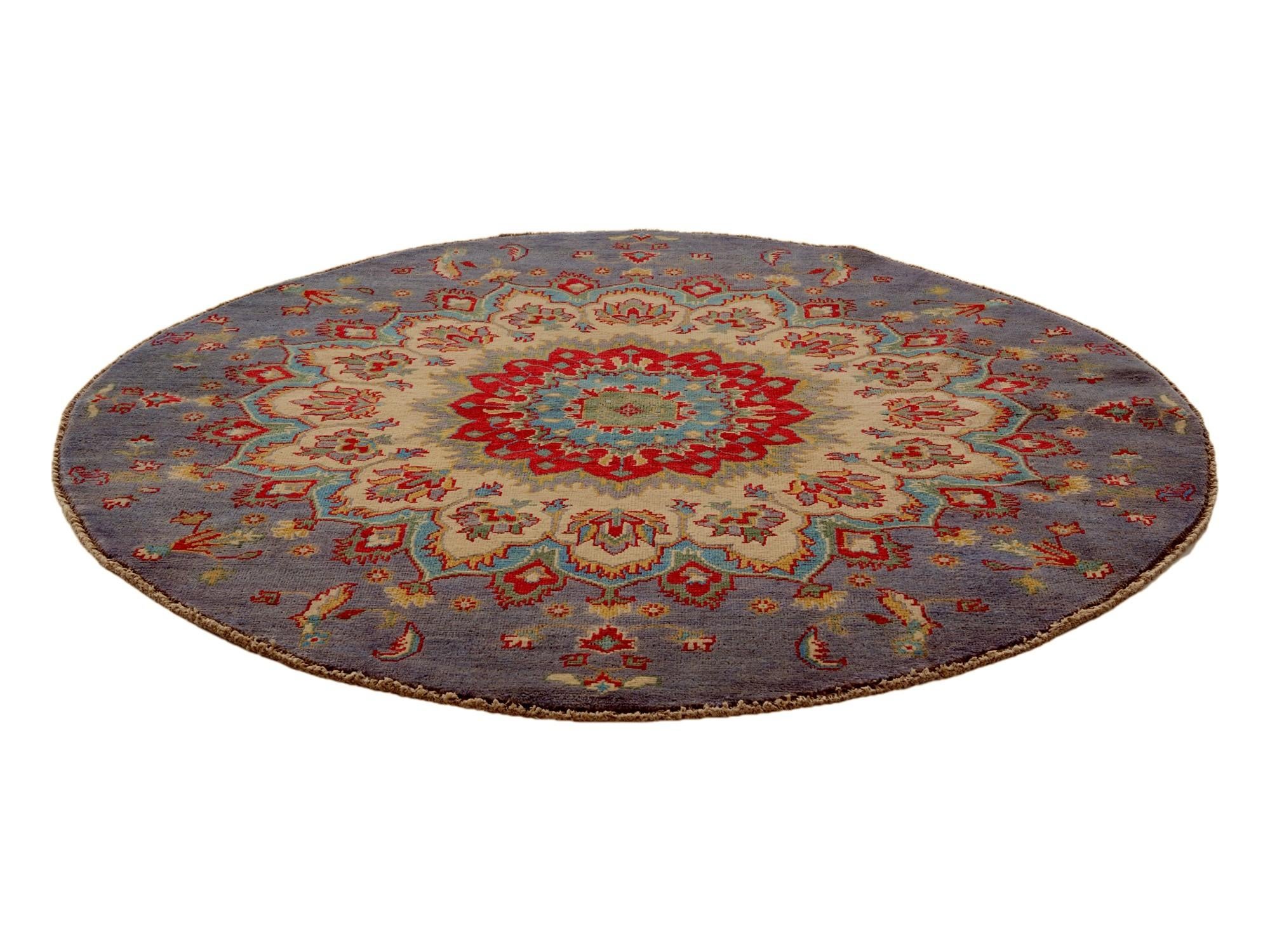 4' 7 x 4' 11 Hand Knotted Kazak Round Rug