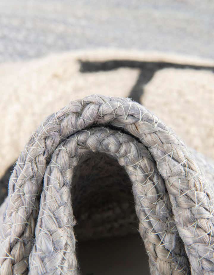 5' 1 x 5' 1 Hand Braided Kids Braided Jute Round Rug