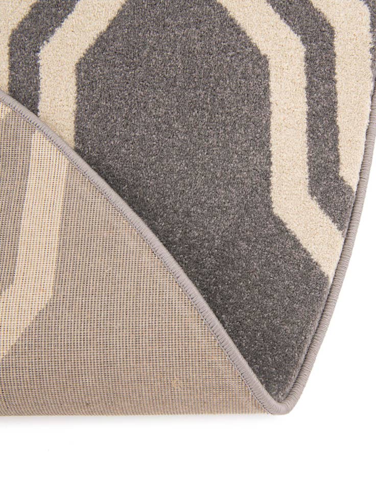 Detail image of 6' x 6' Lattice Round Rug