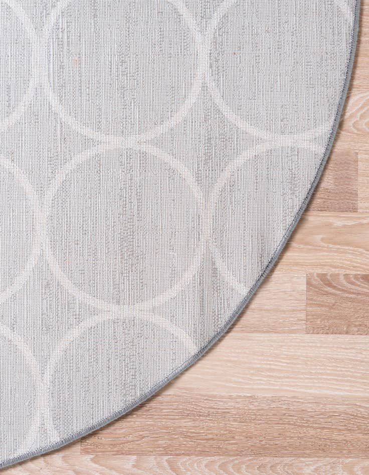 Detail image of 5' x 5' Lattice Trellis Round Rug
