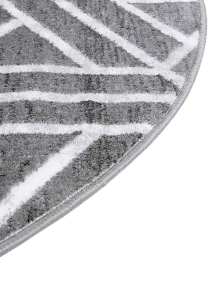 Detail image of 8' x 8' Lattice Trellis Round Rug