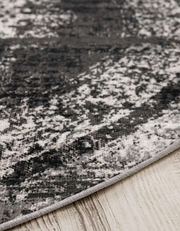 5' 3 x 5' 3 Lucerne Round Rug