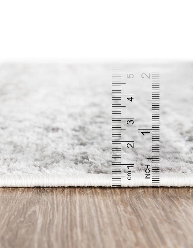 Detail image of 7' 10 x 7' 10 Monaco Round Rug