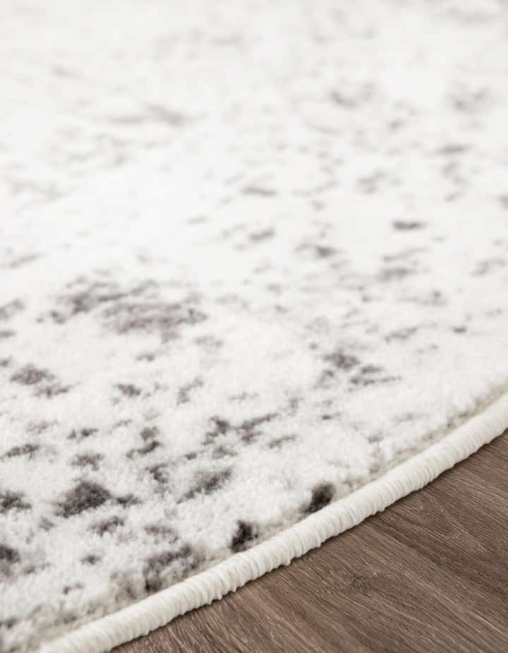 5' 3 x 5' 3 Monte Carlo Round Rug