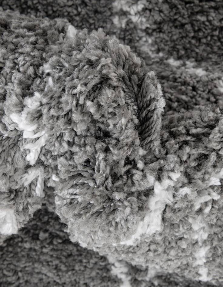 Detail image of 5' 3 x 5' 3 Moroccan Shag Round Rug