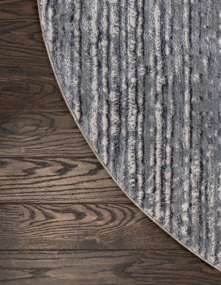 Detail image of 7' x 7' Oasis Round Rug