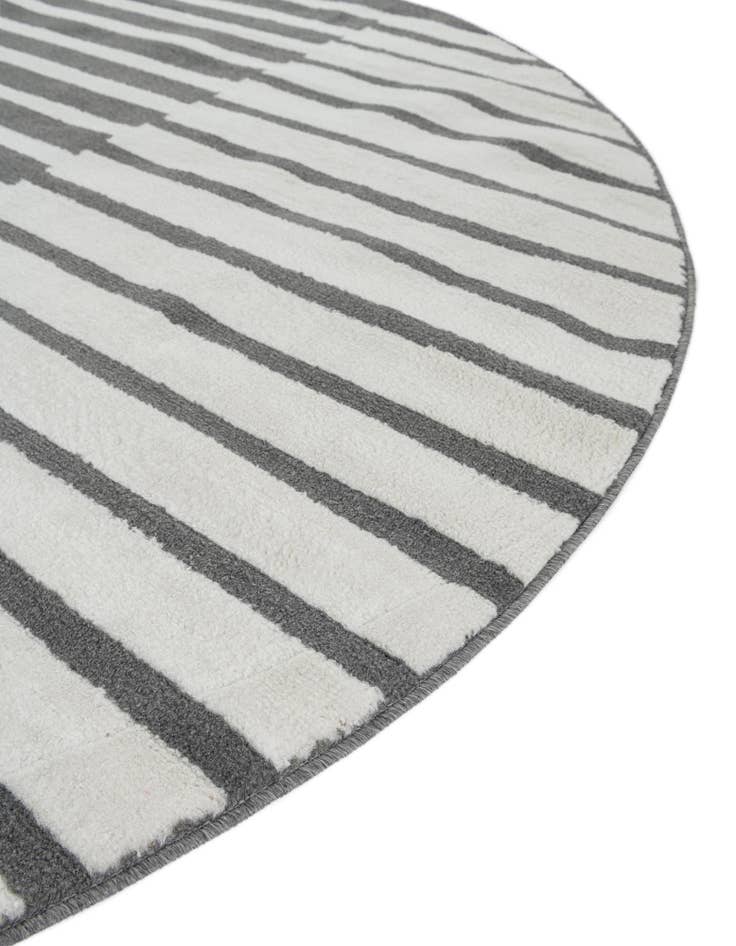 Detail image of 7' 10 x 7' 10 Oslo Round Rug