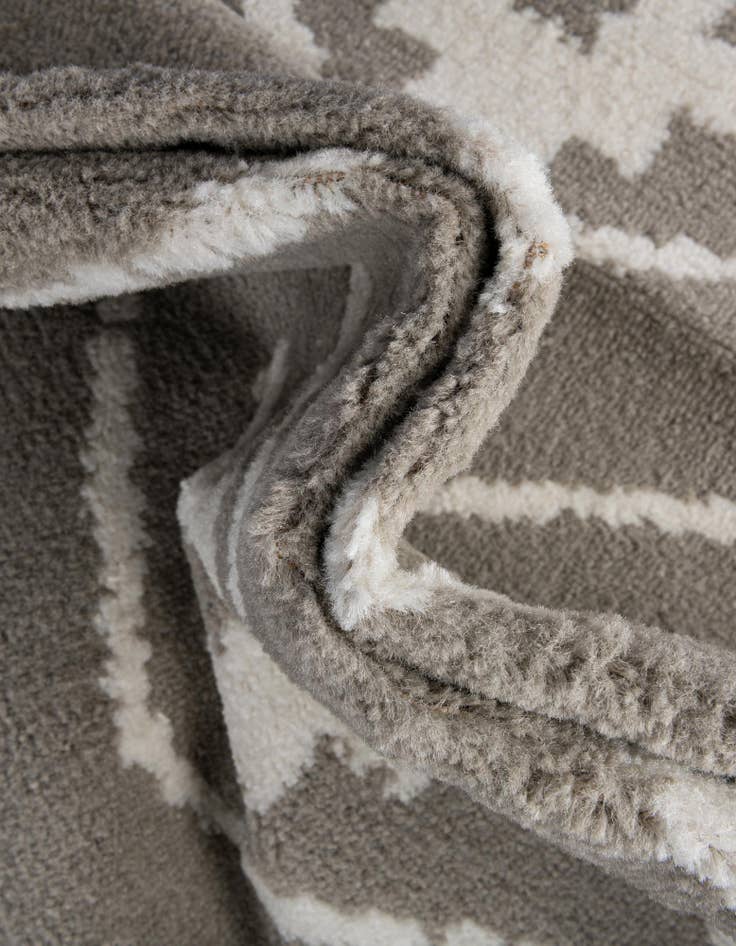 Detail image of 4' x 4' Oslo Round Rug