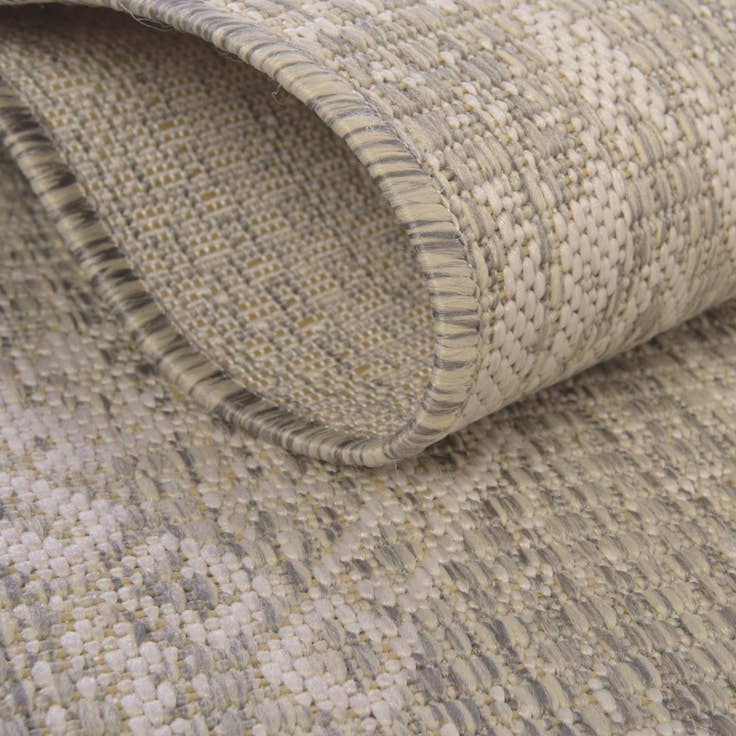 Detail image of 7' 10 x 7' 10 Easy-Clean Bohemian Indoor / Outdoor Round Rug