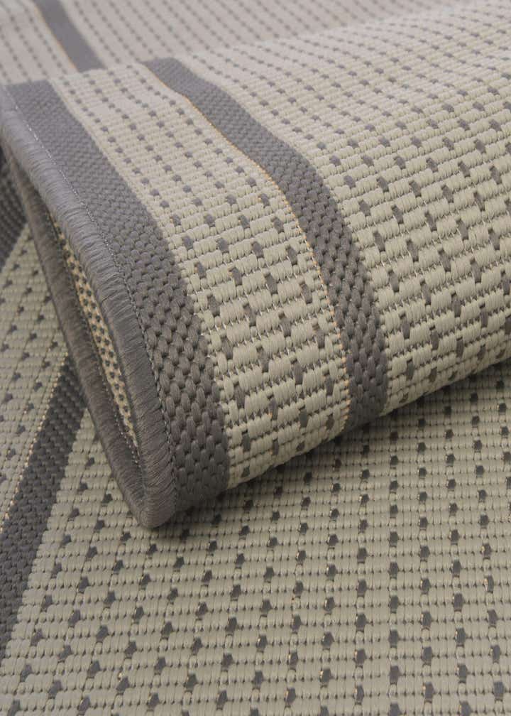 6' x 6' Easy-Clean Border Indoor / Outdoor Round Rug