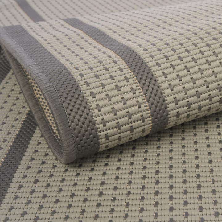 6' x 6' Easy-Clean Border Indoor / Outdoor Round Rug