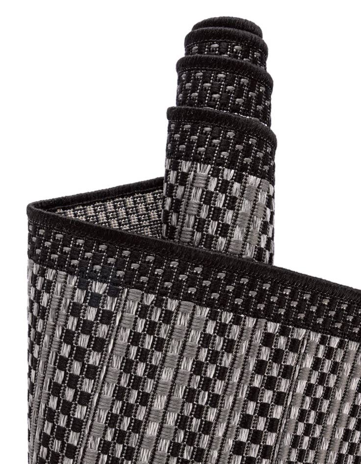 Detail image of 6' x 6' Easy-Clean Border Indoor / Outdoor Round Rug