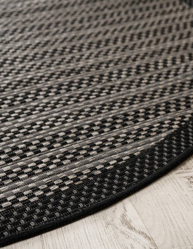 Detail image of 6' x 6'  Washable Border Indoor / Outdoor Round Rug