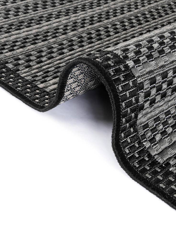 Detail image of 6' x 6'  Washable Border Indoor / Outdoor Round Rug