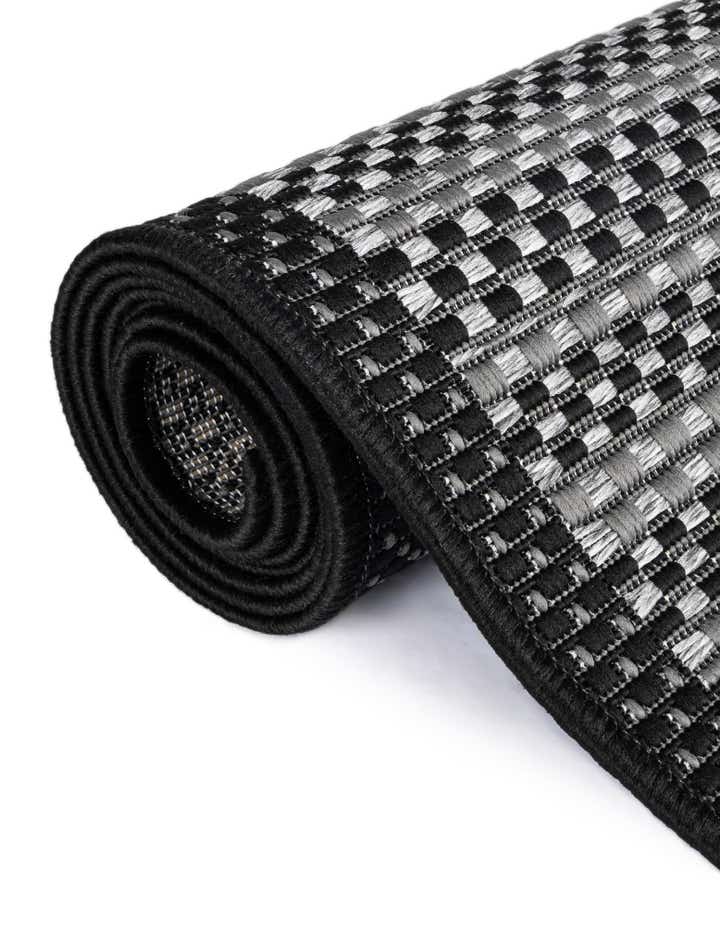 6' x 6' Easy-Clean Border Indoor / Outdoor Round Rug