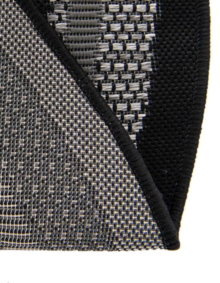 Detail image of 6' x 6'  Washable Border Indoor / Outdoor Round Rug