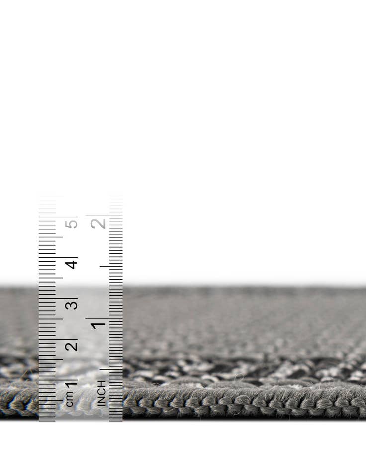 Detail image of 6' x 6' Easy-Clean Border Indoor / Outdoor Round Rug
