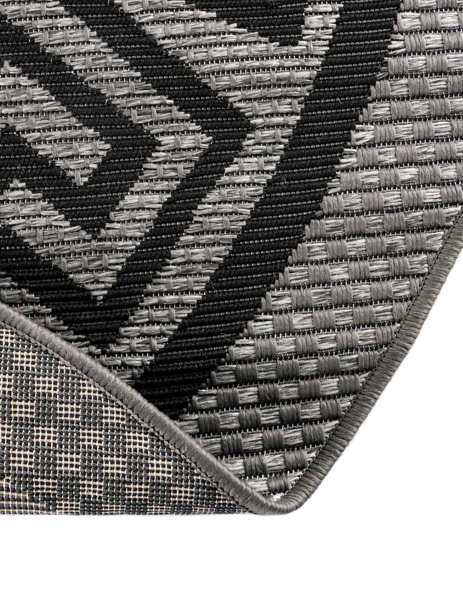 6' x 6' Easy-Clean Border Indoor / Outdoor Round Rug