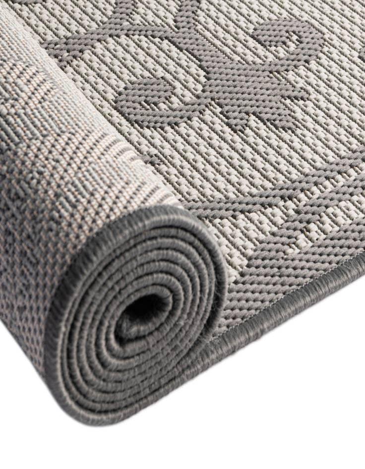 Detail image of 6' x 6'  Washable Botanical Indoor / Outdoor Round Rug