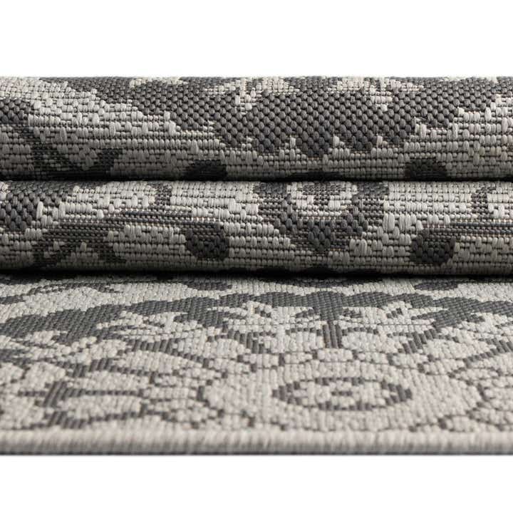 6' x 6' Easy-Clean Botanical Indoor / Outdoor Round Rug