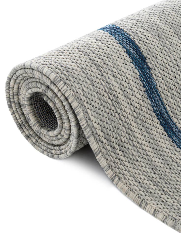 Detail image of 10' 8 x 10' 8 Easy-Clean Botanical Indoor / Outdoor Round Rug