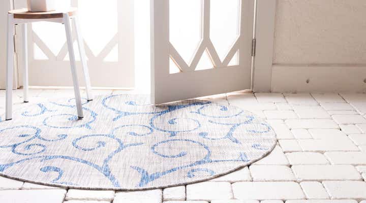 10' 8 x 10' 8 Easy-Clean Botanical Indoor / Outdoor Round Rug