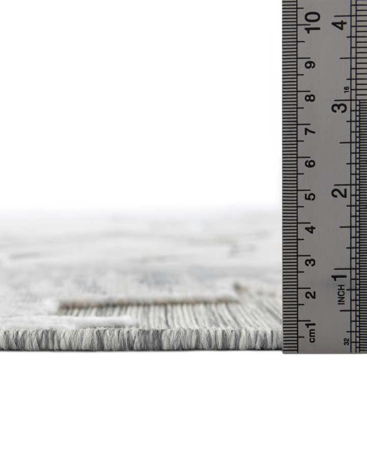 8' 2 x 8' 2 Easy-Clean Botanical Indoor / Outdoor Round Rug